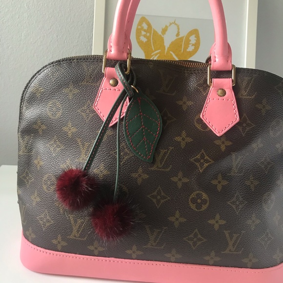 ‼️SOLD ‼️‼️🌹🌷Authentic Louis Vuitton Alma🌷🌹 - Picture 5 of 16